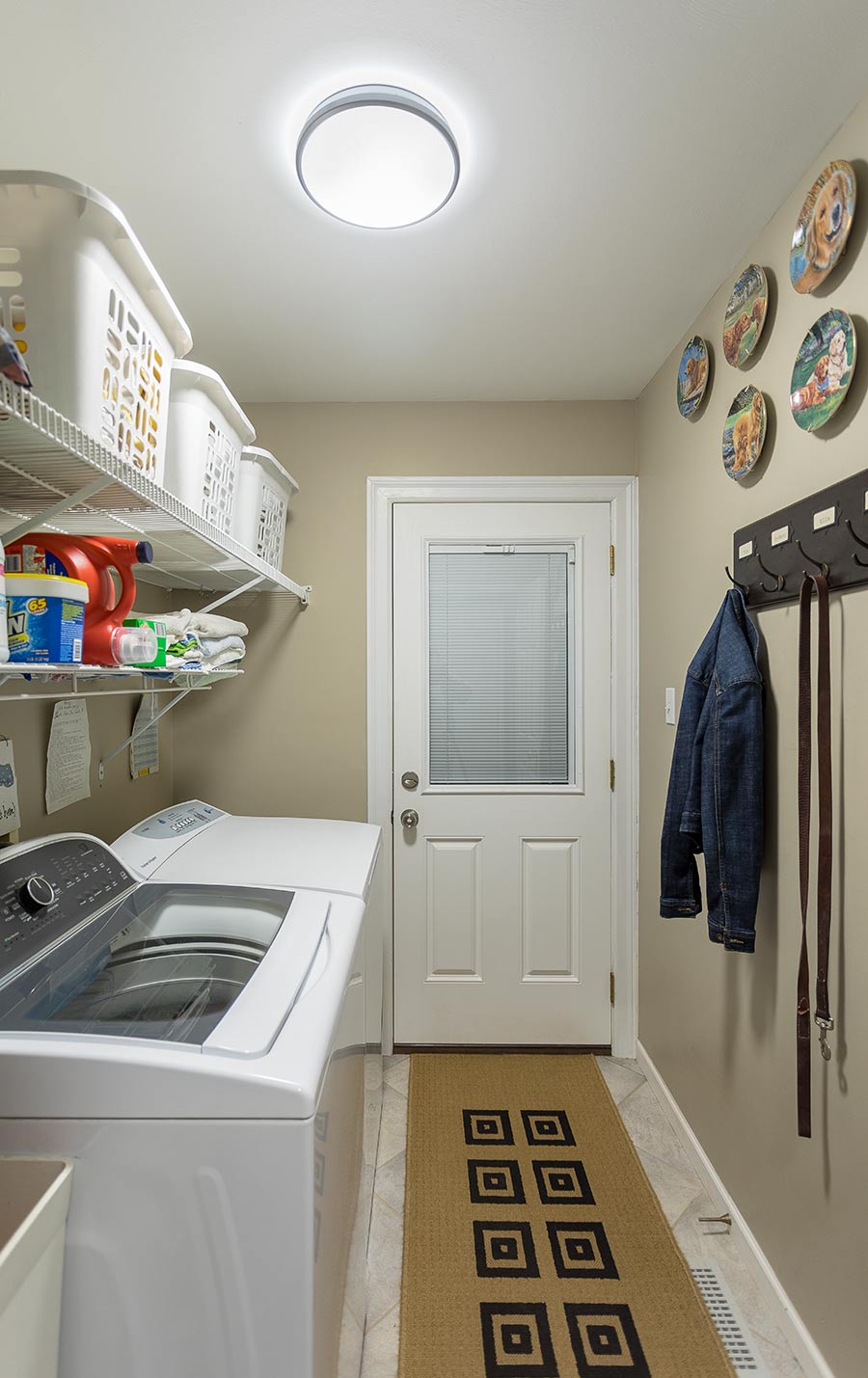 Laundry Room Light Fixture : 22 Modern Farmhouse Laundry Room Reveal
