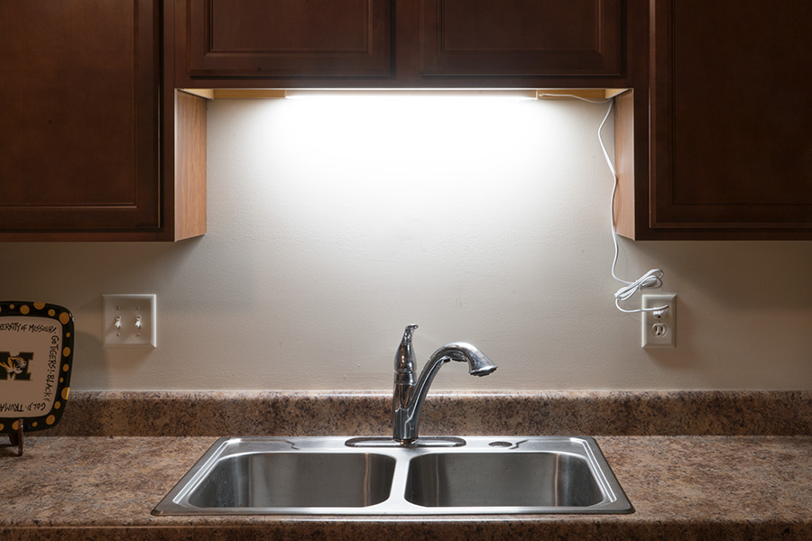 lights above sink in kitchen